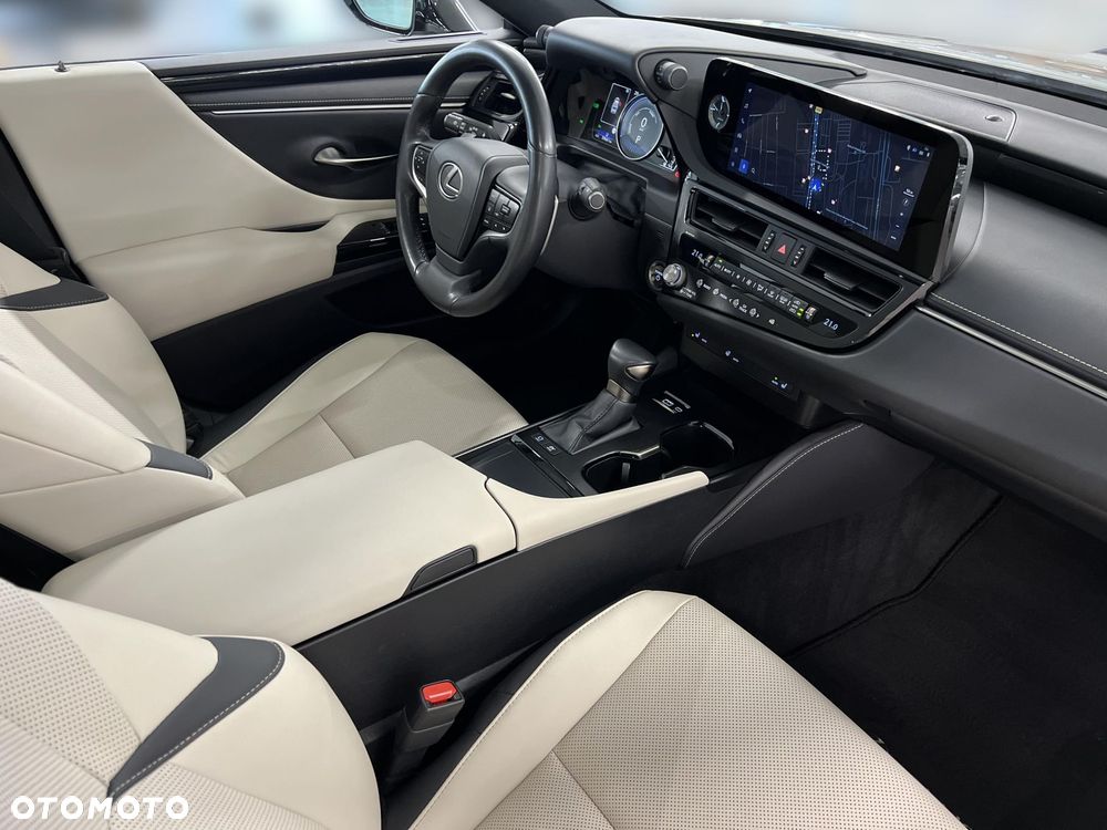 Lexus ES 300h Business Edition - 9