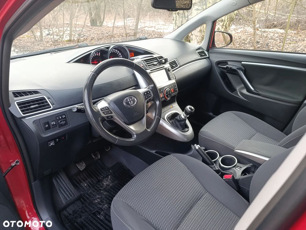 Toyota Verso 1.8 Sol plus NAVI 7os - 1