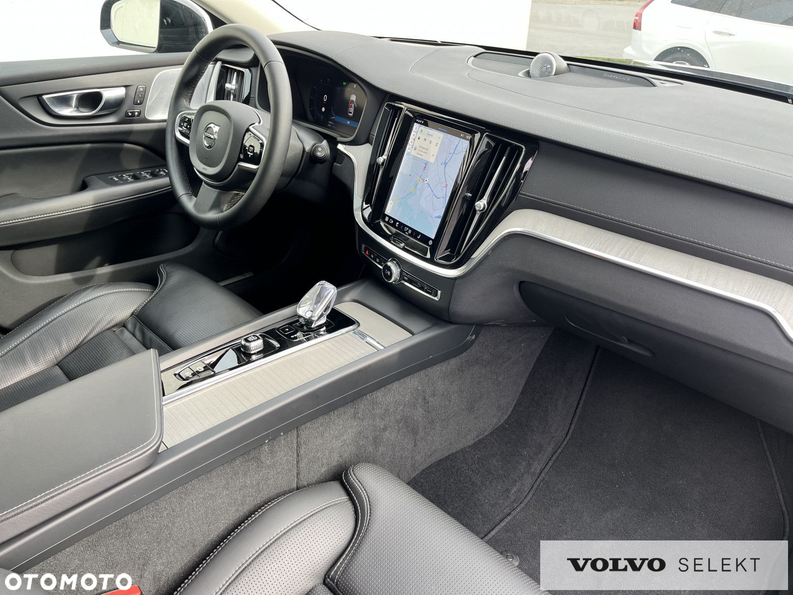 Volvo V60 Cross Country - 34