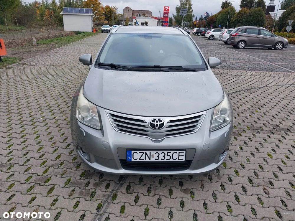 Toyota Avensis 2.0 D-4D 2010 - 1