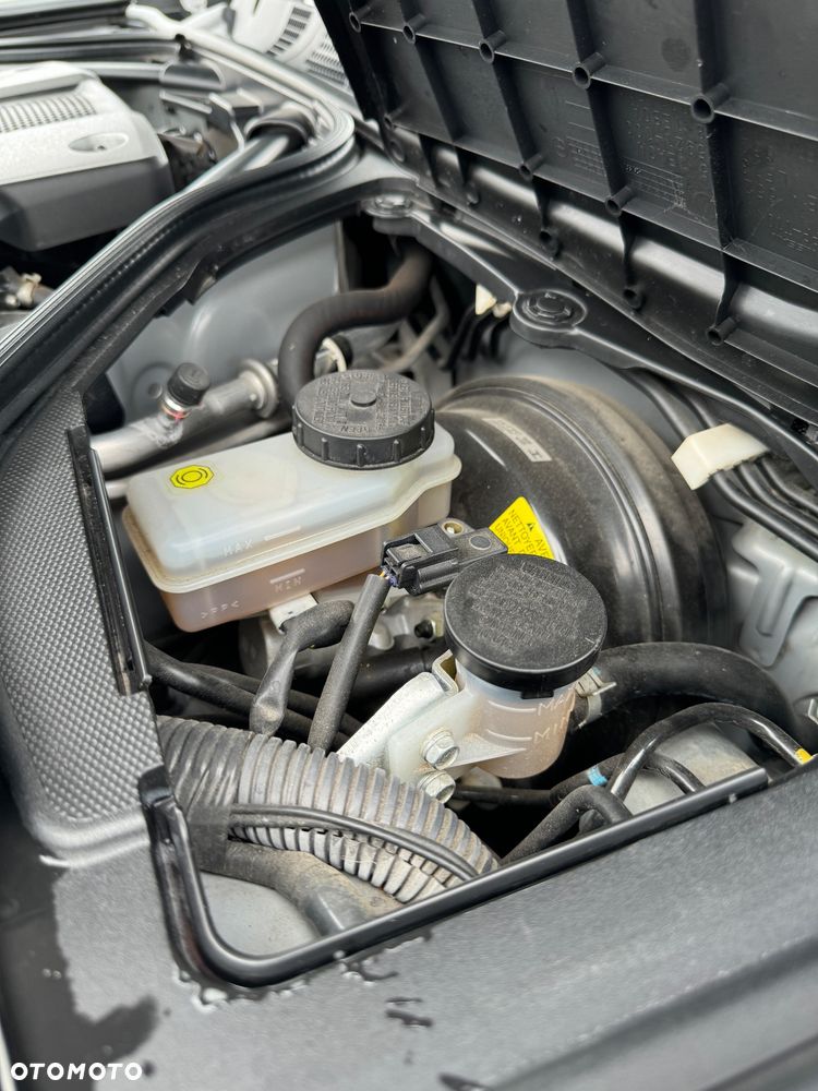 Nissan 370 Z Standard - 14
