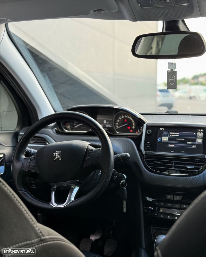 Peugeot 208 PureTech 110 Stop & Start Allure - 6