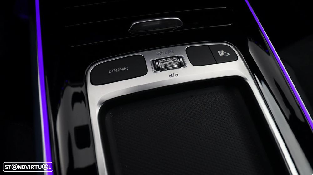 Mercedes-Benz GLA 180 d AMG Line - 25