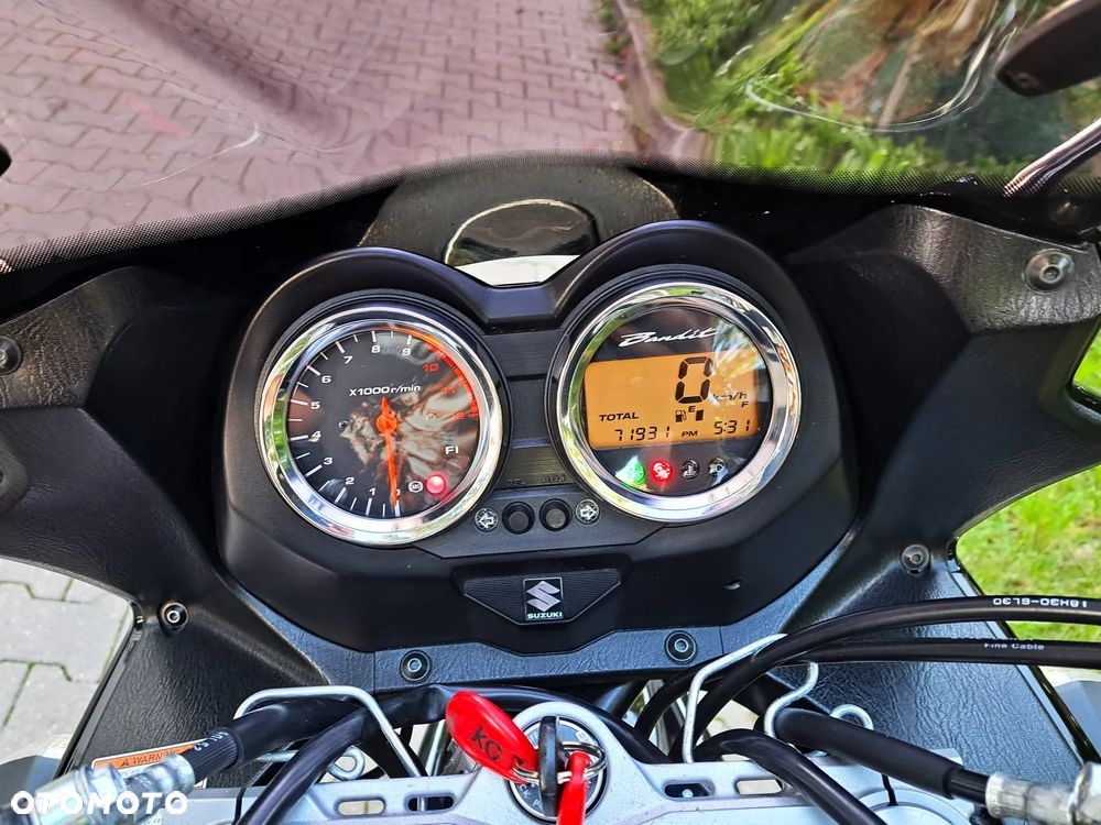 Suzuki Bandit - 16