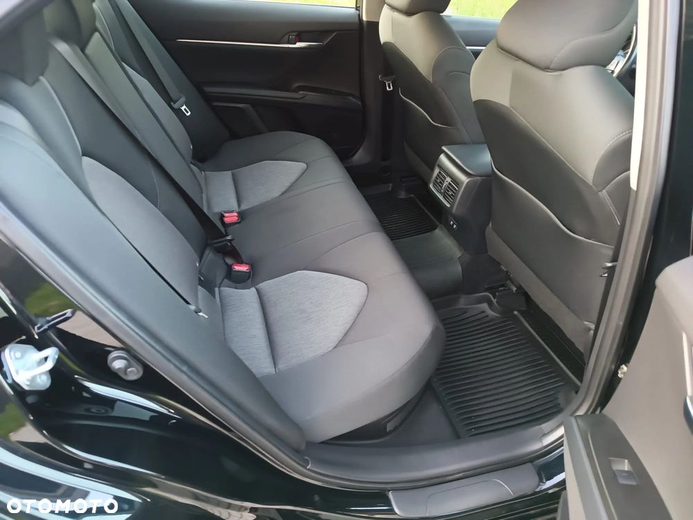 Toyota Camry 2.5 Hybrid Comfort CVT - 20