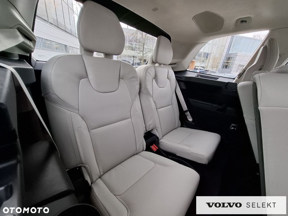 Volvo XC 90 - 13