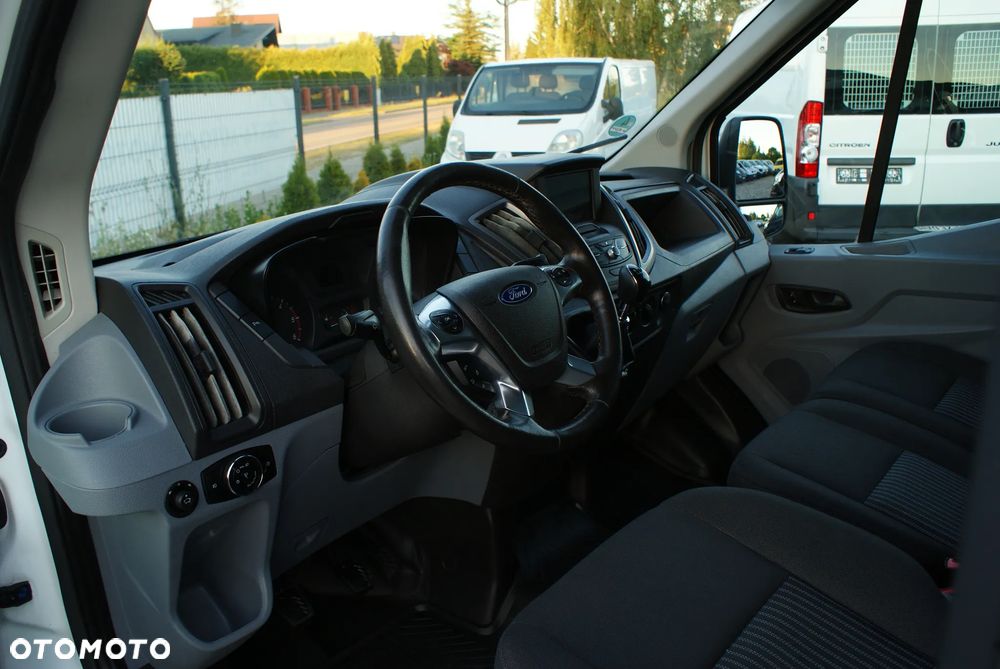 Ford Transit - 28