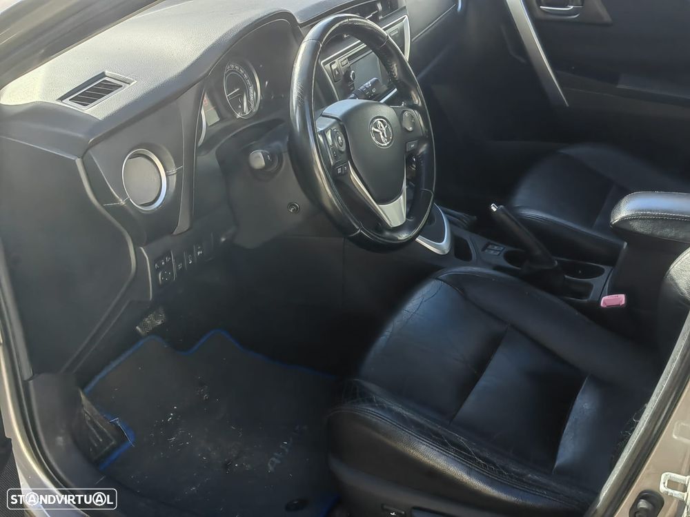 Toyota Auris Touring Sports 1.8 HSD Exclusive+Navi - 7