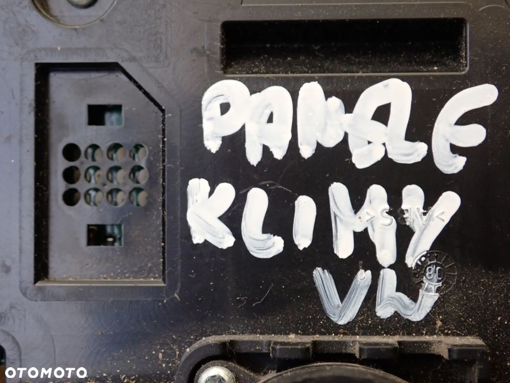 PANELE KLIMATYZACJI- 4D0820043Q, 5K0907044ES, 746-414-51, 8T1820043AA - 10