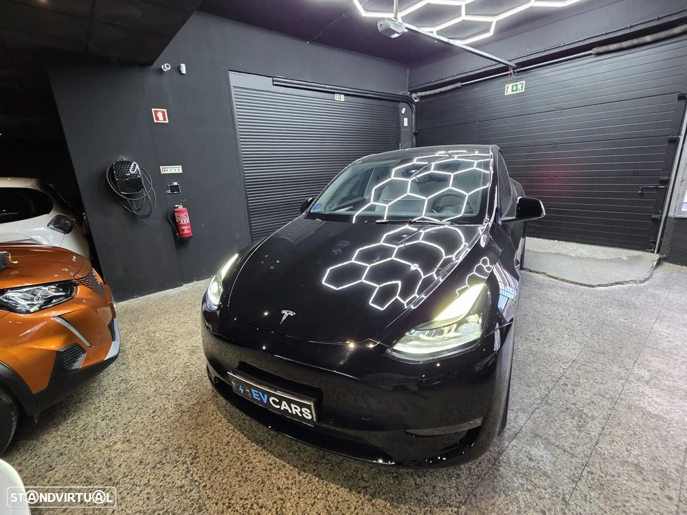 Tesla Model Y Long Range Dual Motor AWD - 1