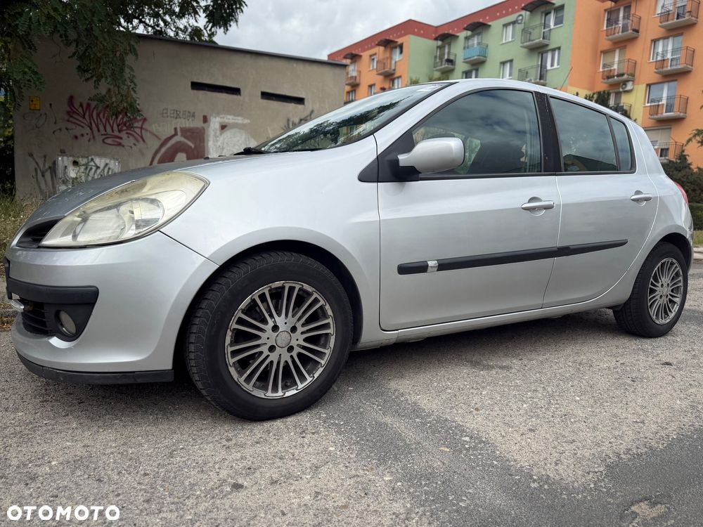 Renault Clio 1.5 dCi Dynamique - 8