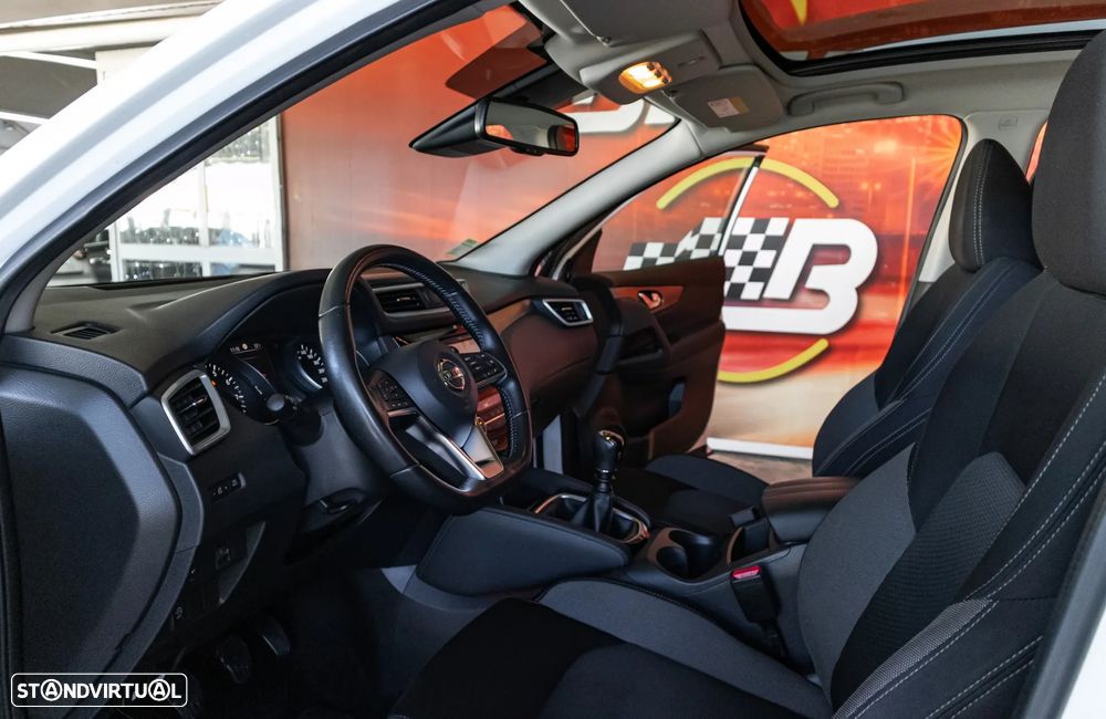 Nissan Qashqai 1.3 DIG-T N-Connecta J18 - 10