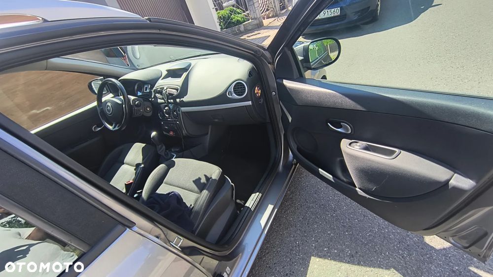 Renault Clio 1.2 16V TCE Alize Euro5 - 9