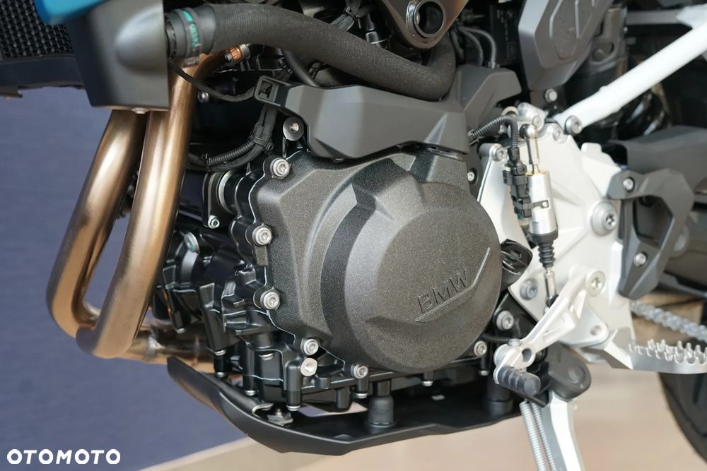 BMW F - 29