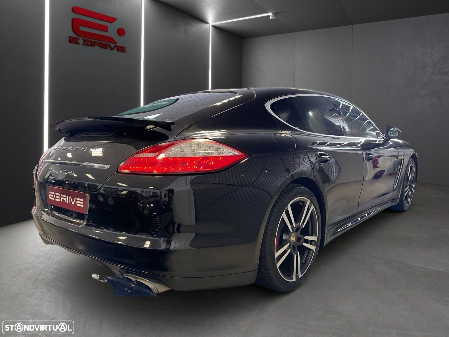 Porsche Panamera Turbo PDK - 3
