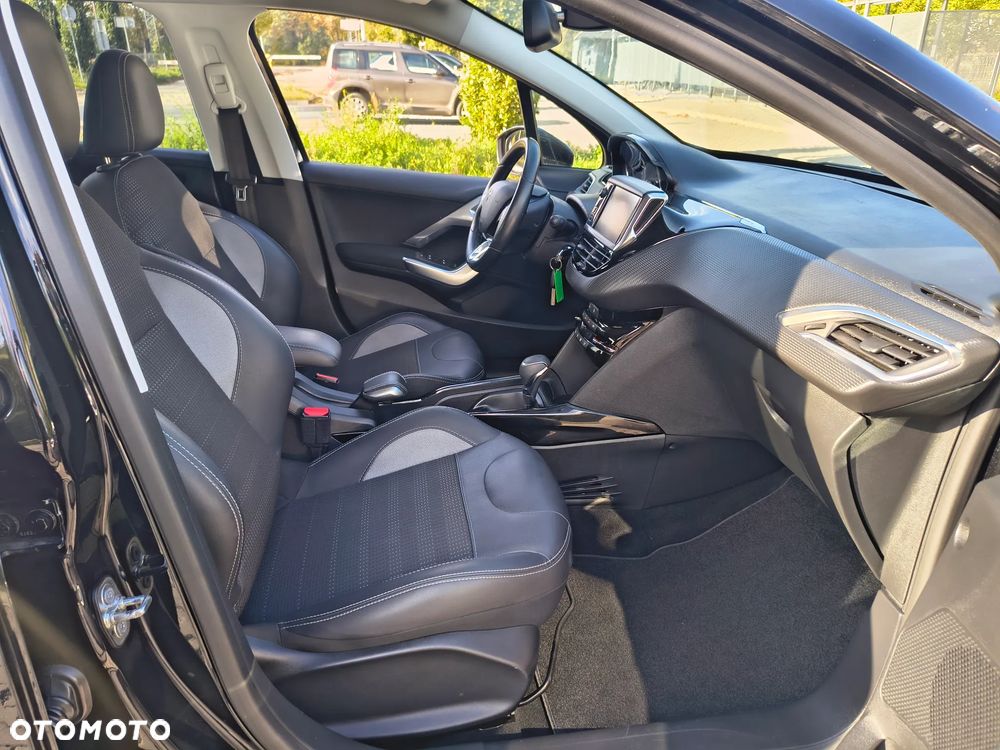 Peugeot 2008 PureTech 110 Stop&Start EAT6 Allure - 13