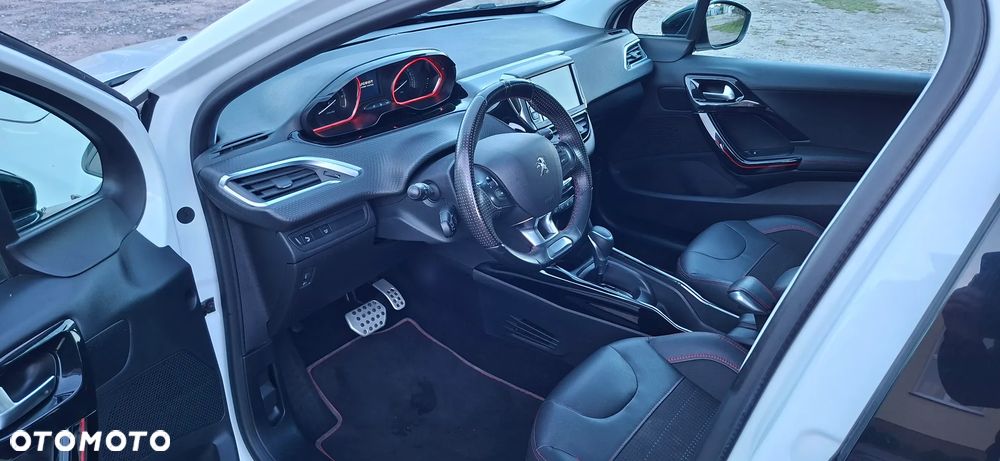 Peugeot 2008 PureTech 110 Stop&Start EAT6 GT-Line Edition - 9