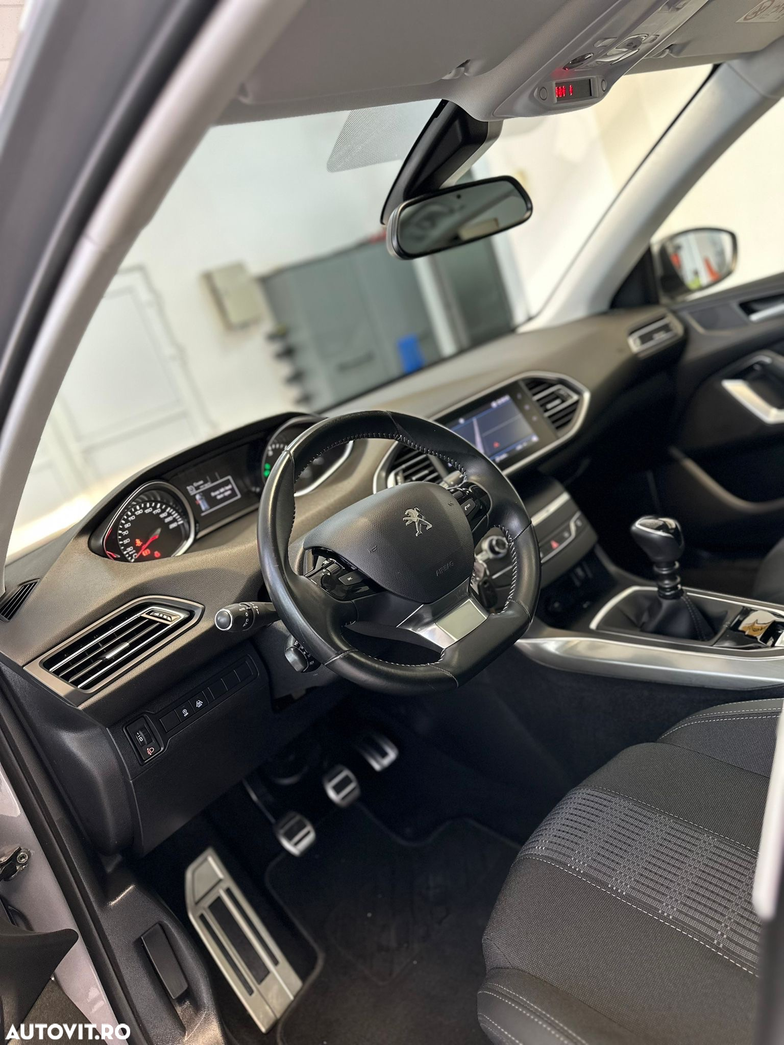 Peugeot 308 SW BlueHDi 130 Stop & Start GT Pack - 13