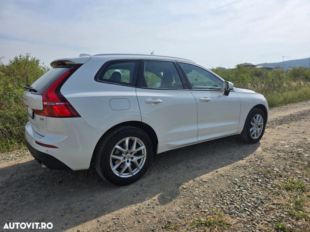 Volvo XC 60 D4 AWD Momentum - 4