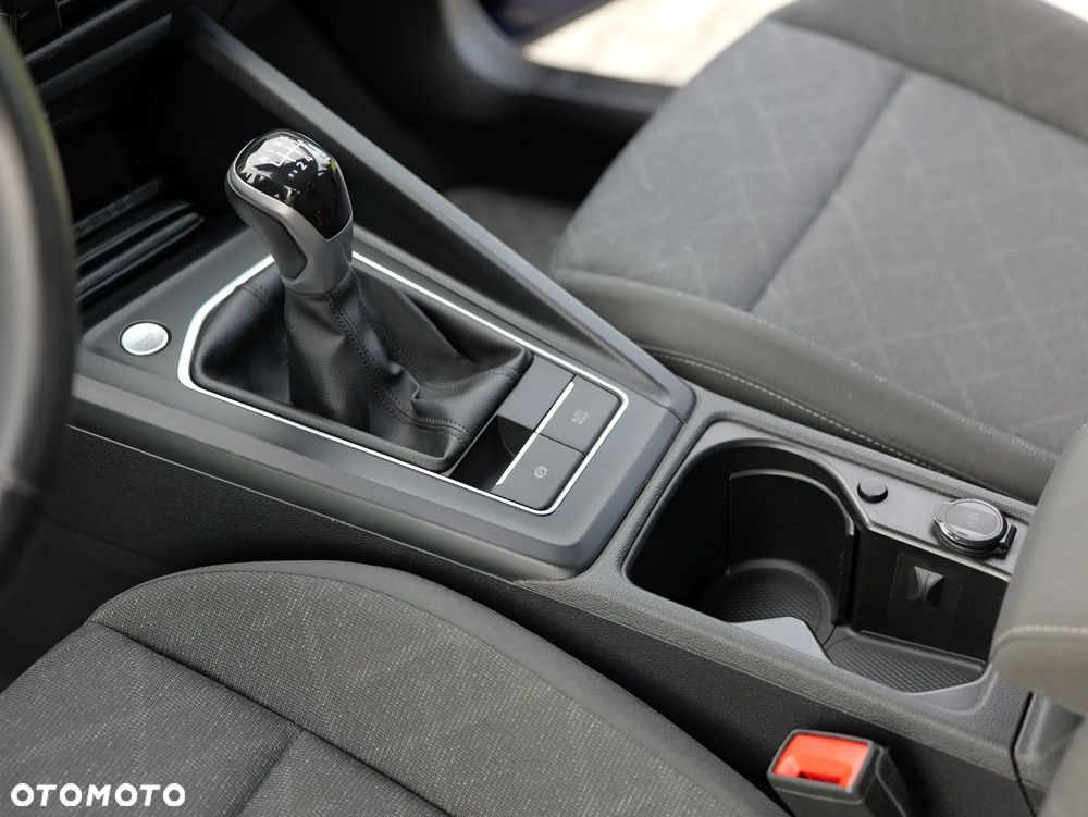 Volkswagen Golf - 17