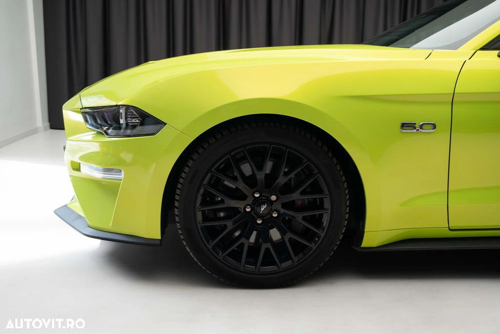 Ford Mustang - 8