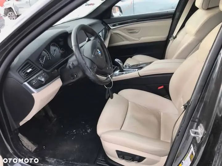 BMW Seria 5 535i xDrive - 34