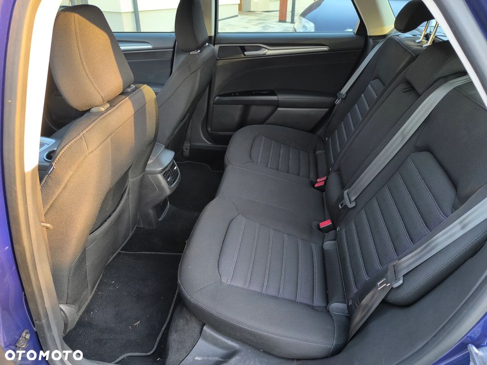 Ford Mondeo 2.0 TDCi Titanium PowerShift - 11