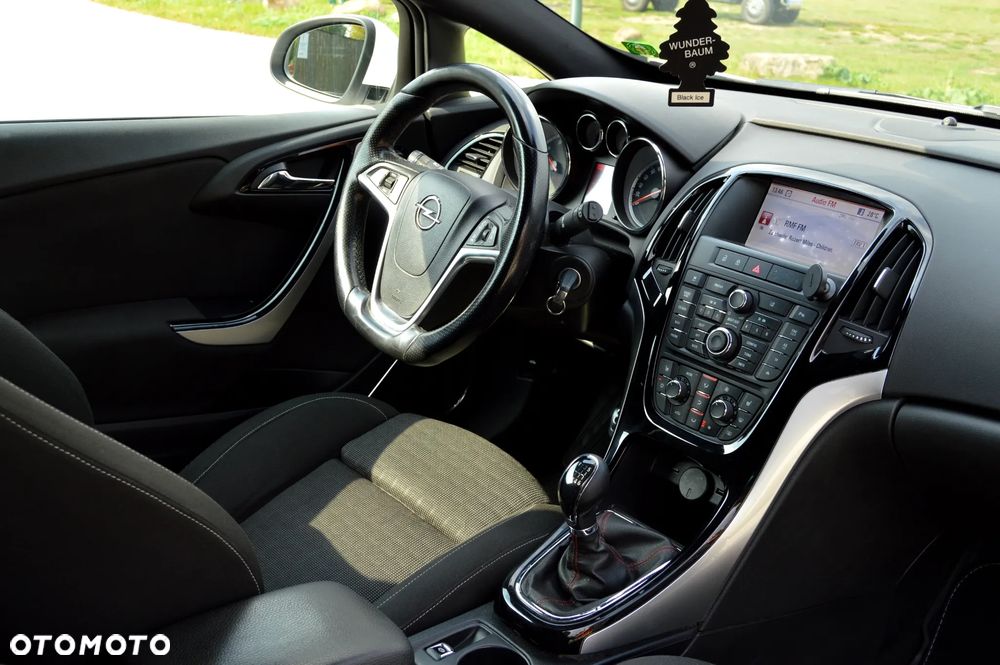 Opel Astra IV GTC 2.0 CDTI Bi-Turbo S&S - 31