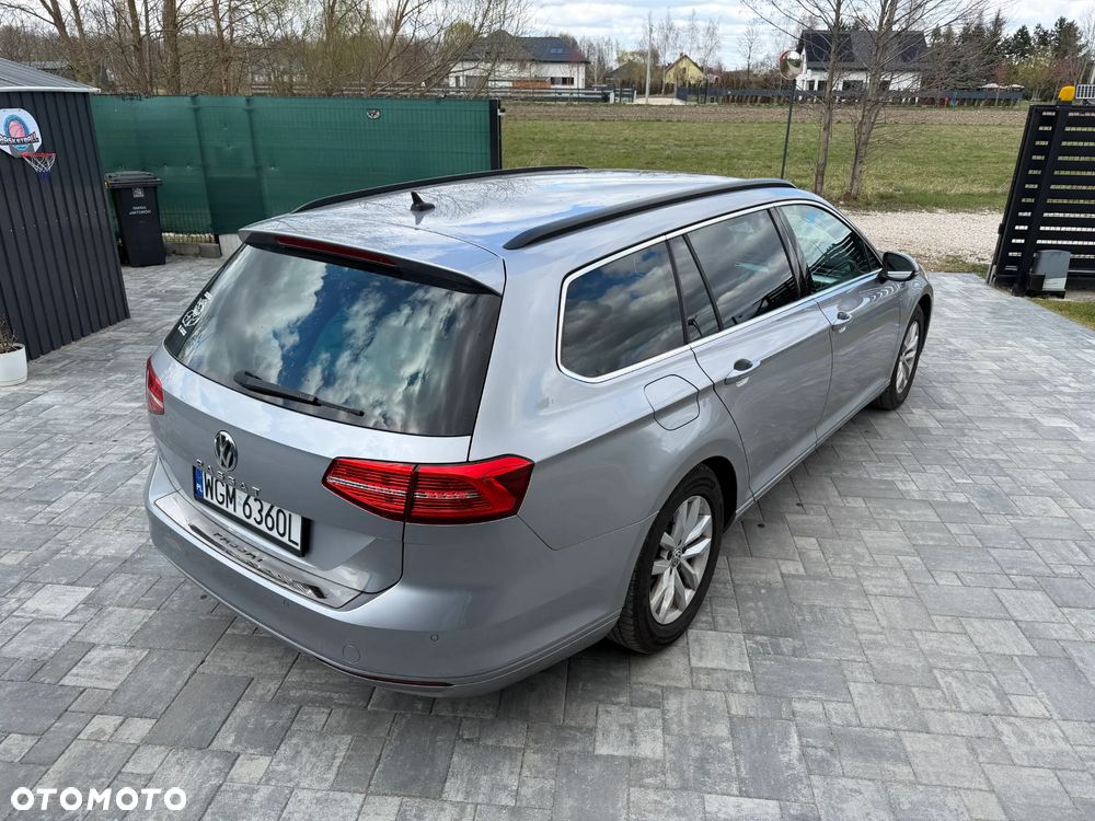 Volkswagen Passat 2.0 TDI SCR DSG Comfortline - 4