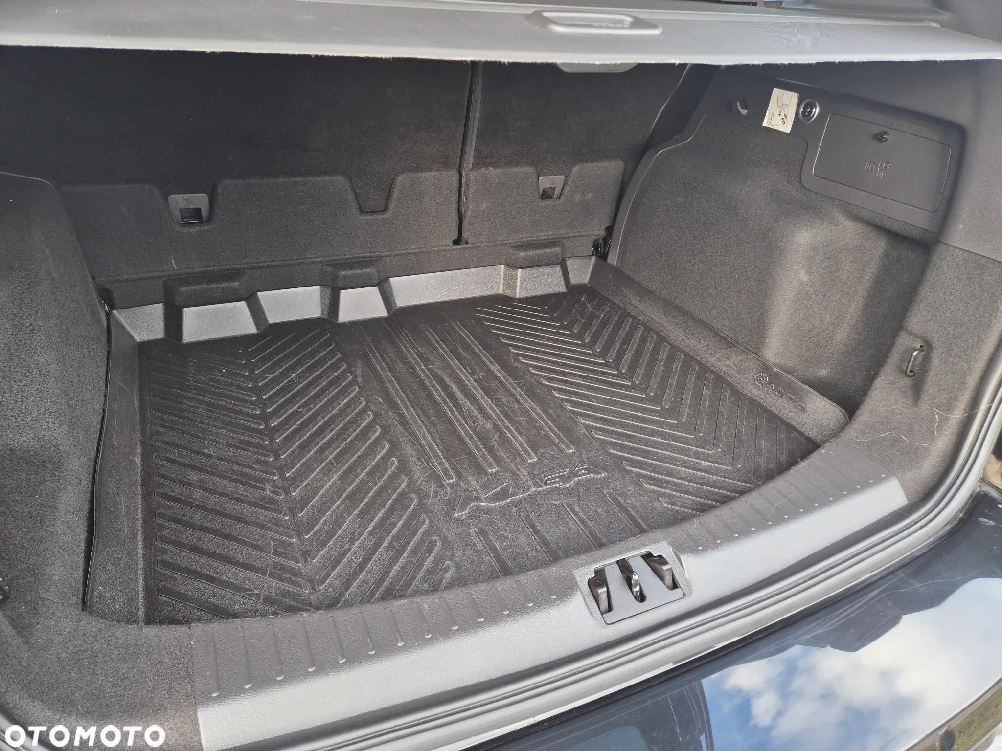 Ford Kuga 2.0 TDCi 2x4 ST-Line - 12