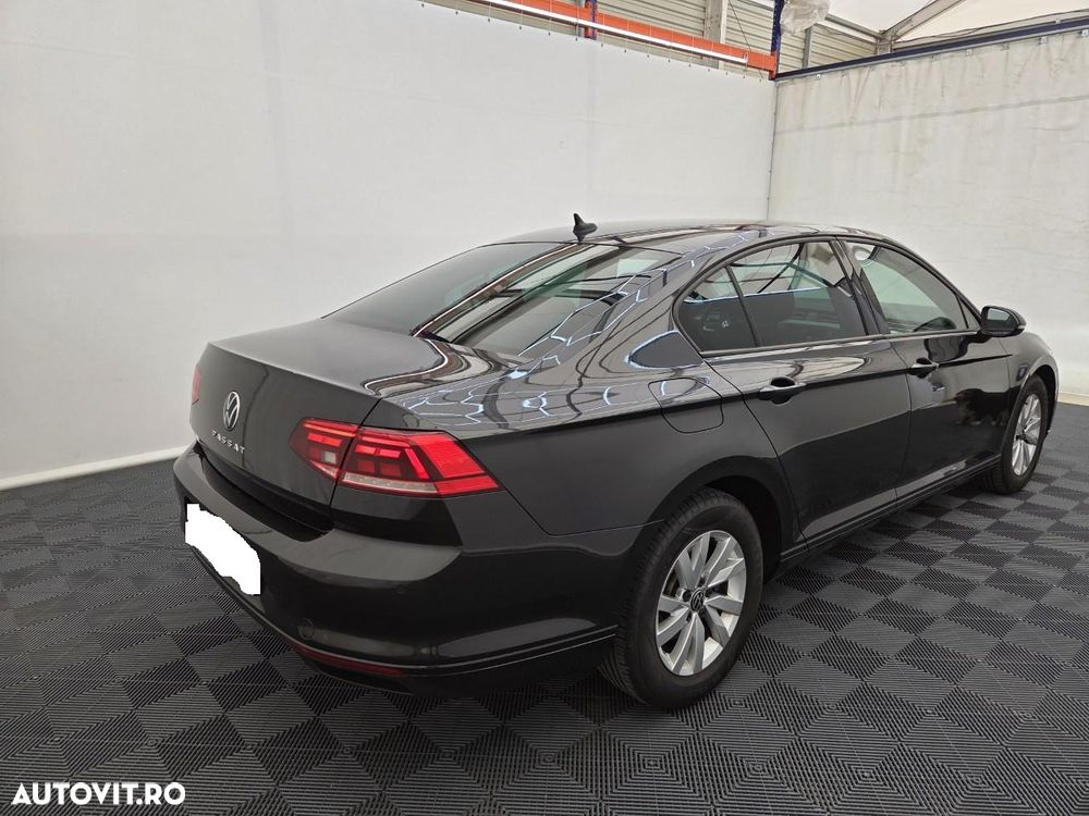 Volkswagen Passat 1.5 TSI ACT DSG Trendline - 2