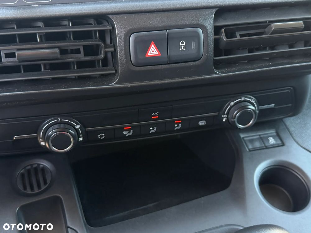 Citroën BERLINGO - 21