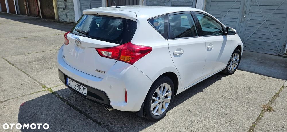 Toyota Auris 1.6 Premium Comfort - 3