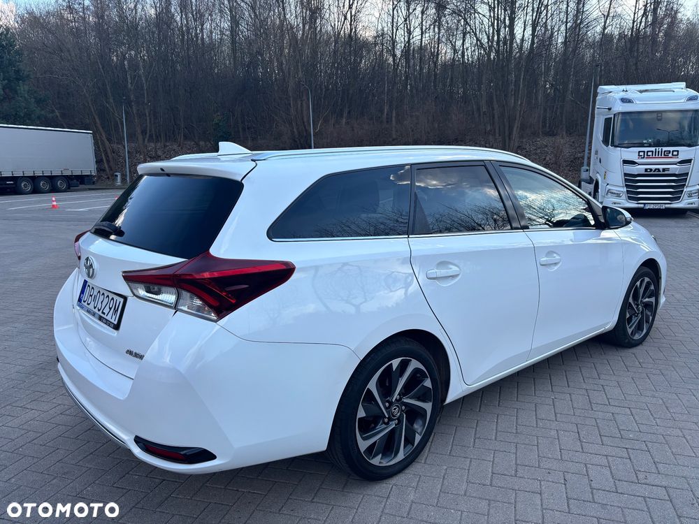 Toyota Auris 1.6 D-4D Edition-S - 3