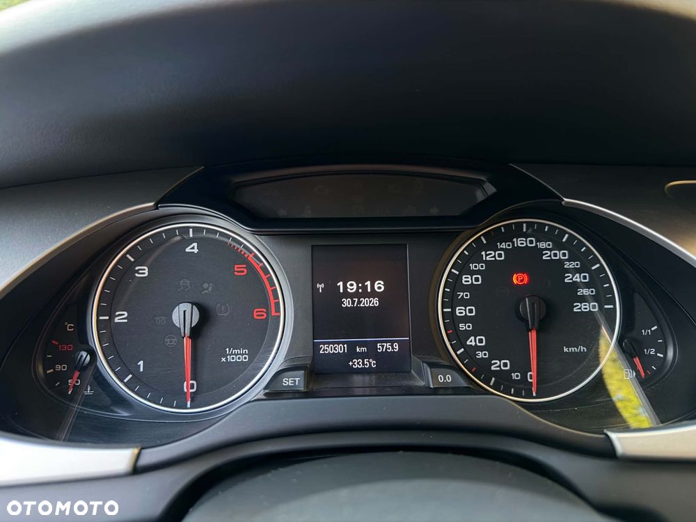 Audi A4 Limousine 3.0 TDI DPF quattro Ambiente - 13