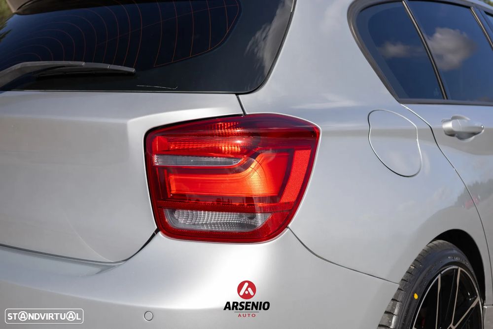 BMW 120 d xDrive Pack M - 17