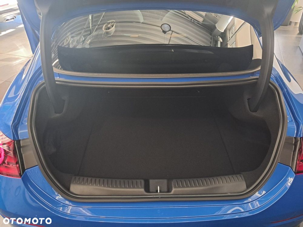 Mercedes-Benz CLA - 13
