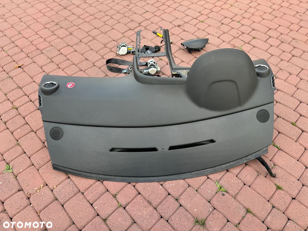 DESKA KONSOLA KOKPIT PODUSZKA PASY PEUGEOT 3008 I - 4