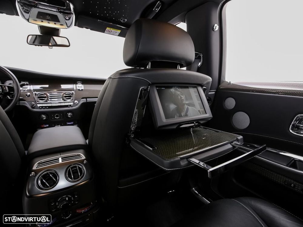 Rolls Royce Ghost Black Badge - 37