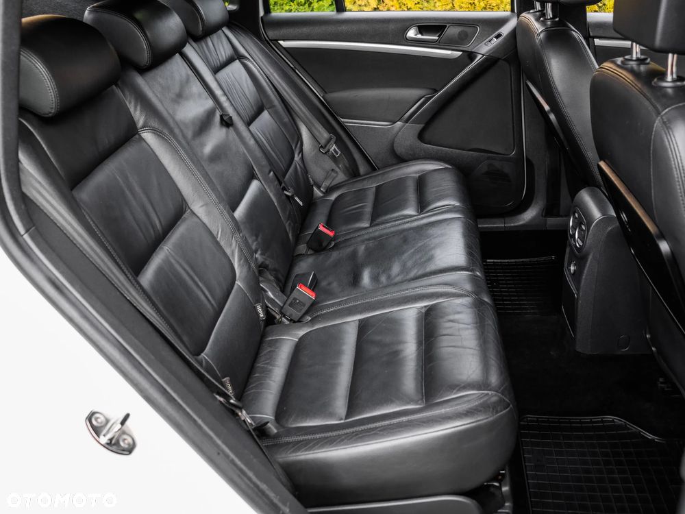 Volkswagen Tiguan - 16