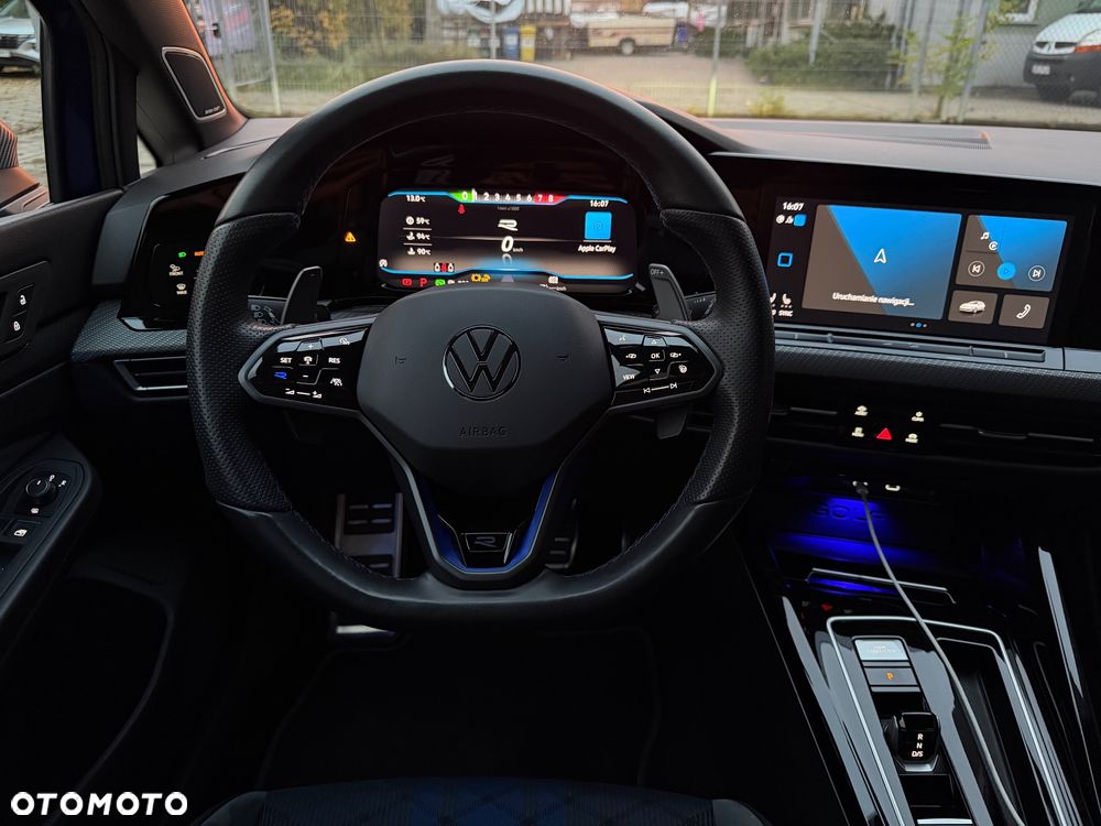 Volkswagen Golf - 16