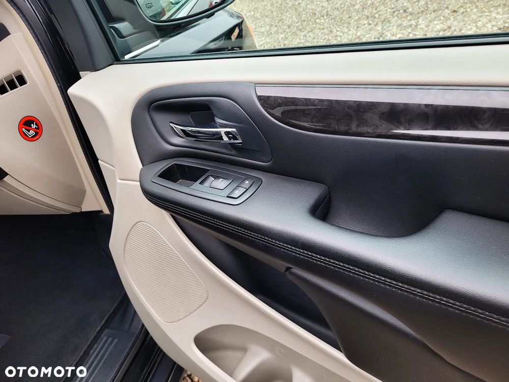 Lancia Voyager 2.8 CRD16v Gold - 15