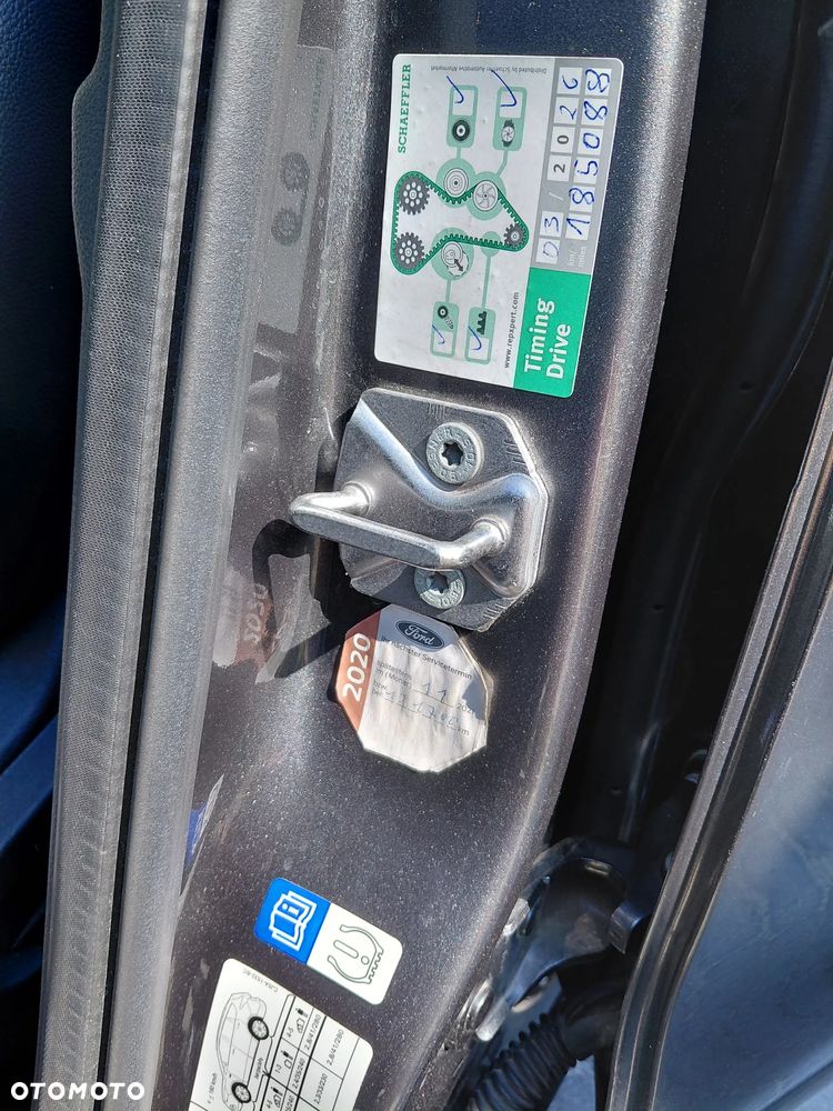 Ford Kuga 2.0 TDCi 4x4 Individual - 14