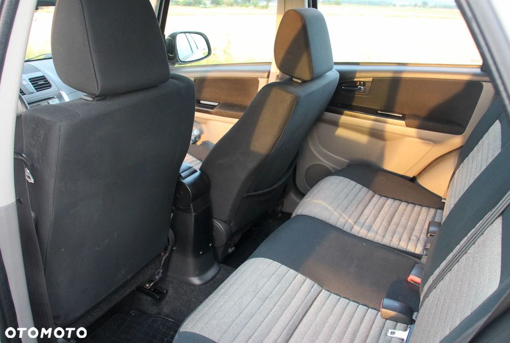 Suzuki SX4 2.0 DDiS 4x2 Comfort - 7