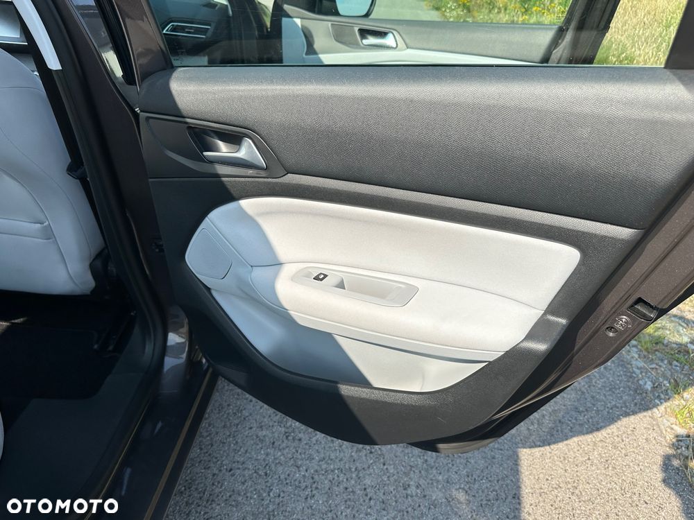 Peugeot 308 - 25