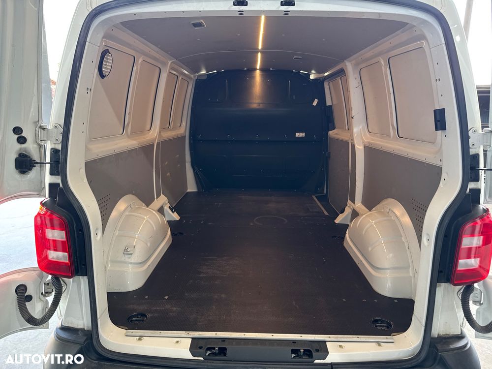 Volkswagen Transporter - 7