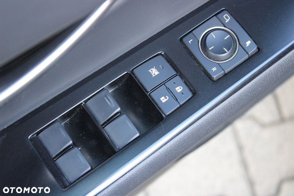 Lexus UX - 22