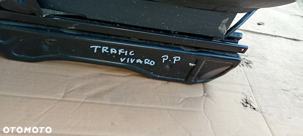 Fotel prawy przód przedni prawy Renault Trafic III Vivaro B - 8
