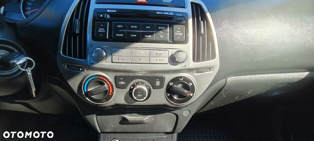 Hyundai i20 1.2 Trend - 10