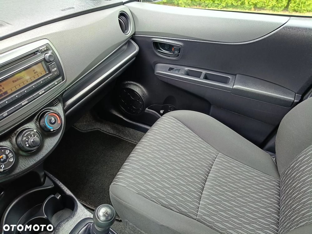 Toyota Yaris - 15